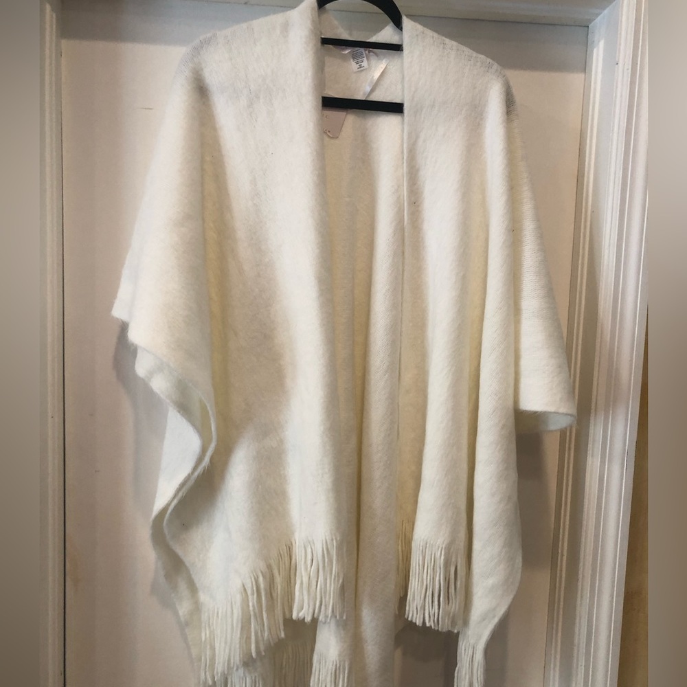 NWT Lauren Conrad Fringed Poncho